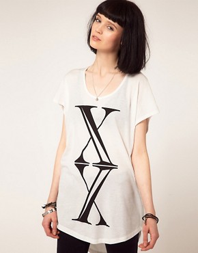 Imagen 1 de Camiseta estilo boyfriend con estampado de las letras "XX" de Illustrated People